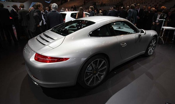 Click image for larger version

Name:	Porsche 911.jpg
Views:	1
Size:	43.0 KB
ID:	1294020