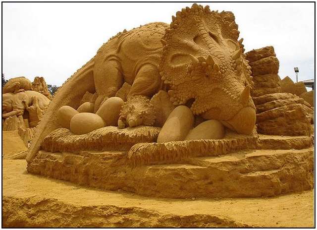 Click image for larger version

Name:	Sand-Sculptures-02.jpg
Views:	1
Size:	48.3 KB
ID:	1303841