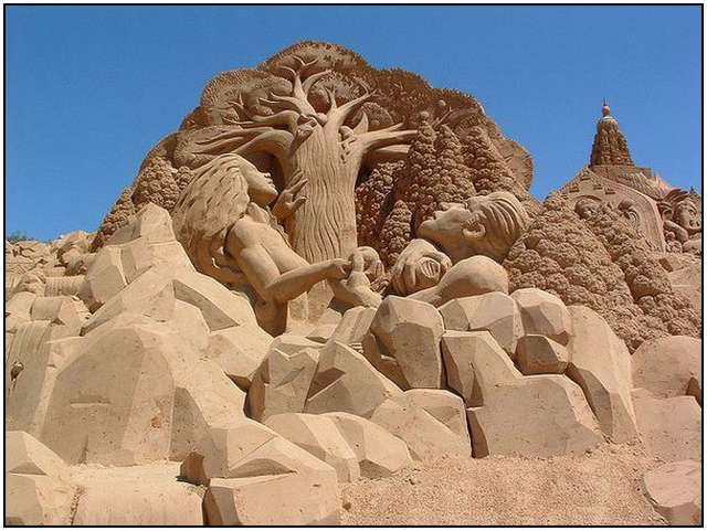 Click image for larger version

Name:	Sand-Sculptures-24.jpg
Views:	1
Size:	54.3 KB
ID:	1303850