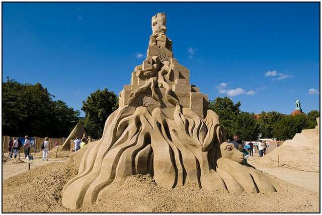 Click image for larger version

Name:	Sand-Sculptures-28.jpg
Views:	1
Size:	46.0 KB
ID:	1303852