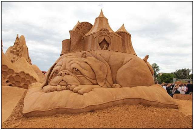 Click image for larger version

Name:	Sand-Sculptures-07.jpg
Views:	1
Size:	35.5 KB
ID:	1303857