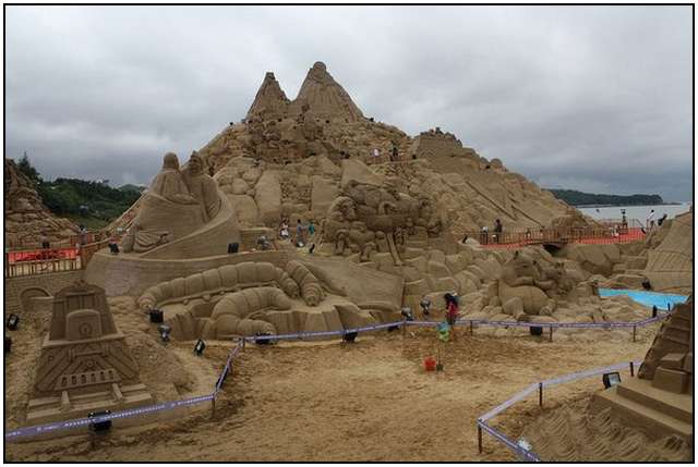 Click image for larger version

Name:	Sand-Sculptures-20.jpg
Views:	1
Size:	38.7 KB
ID:	1303872